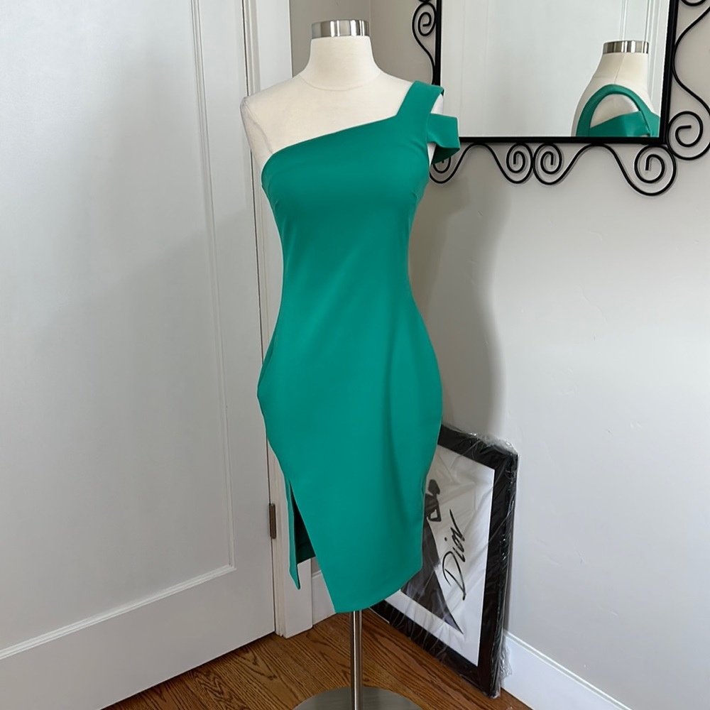 Likely fitted green one shoulder dress